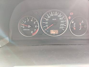 Nissan: Odličan i očuvan auto, dugo registrovan, redovno održavan, motor — 2