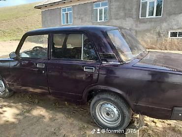 2107 baqaj: VAZ 2107 sedan - Korpus: 4 qapılı, tünd bənövşəyi rəng - Mühərrik — 1