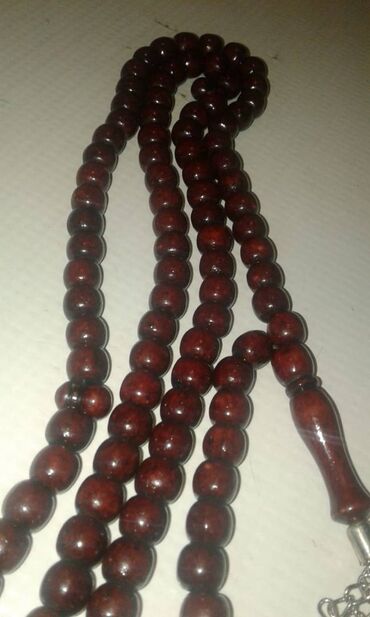 Təsbehlər: Təsbəhlər satılır. Biri 10 manat — 3