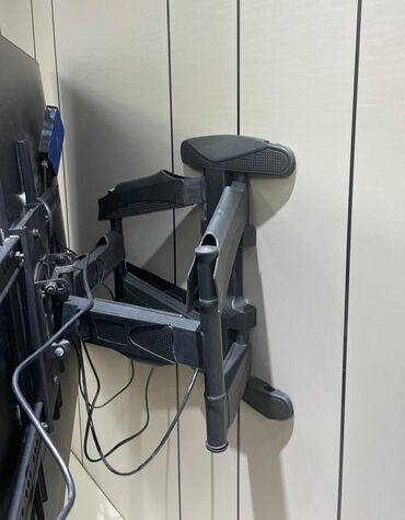 Установка телевизоров: Крепление для телевизора поворотно-наклонный от32до65дюймов (продажа и — 3