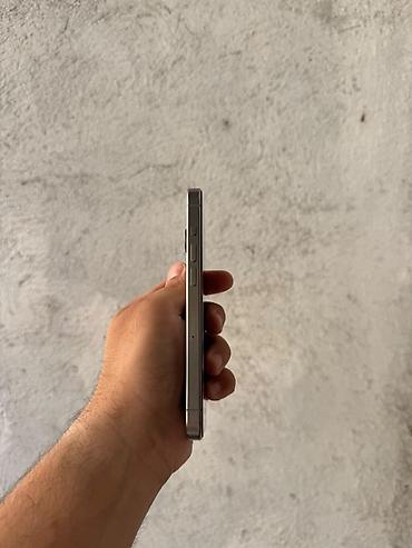 samsun a17: IPhone 15 Pro, Natural Titanium, Face ID — 4