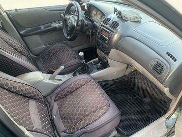 Mazda: Mazda 323: 2003 г., 1.6 л, Механика, Бензин, Хэтчбэк — 8