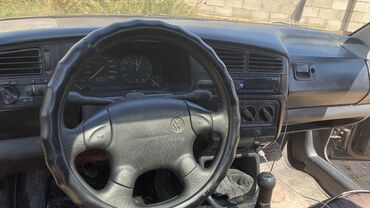 Volkswagen: Volkswagen Golf: 1991 г., 1.8 л, Механика, Бензин, Хэтчбэк — 2