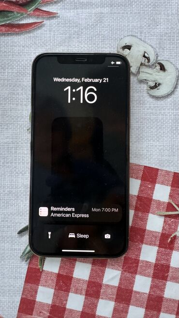 телефон айыон: IPhone 12 Pro, Колдонулган, 256 ГБ, Алтын, Заряддоочу түзүлүш, Коргоочу айнек, Каптама, 81 %