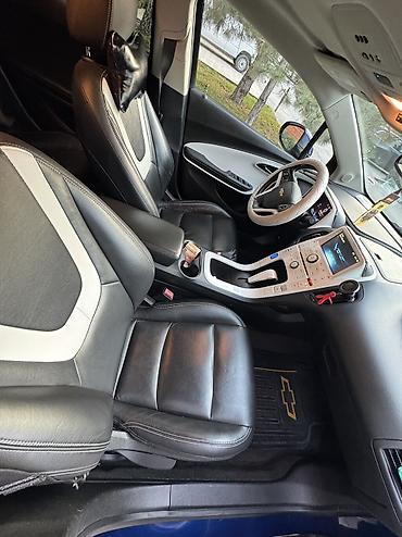 Chevrolet: Chevrolet Volt: 2012 г., 1.4 л, Вариатор — 12