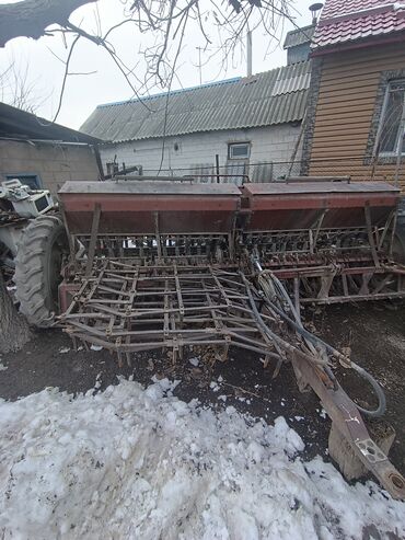 Тракторы МТЗ (Беларус): Трактор Беларус МТЗ-82.1 с кабиной. Характеристики и особенности: - — 11