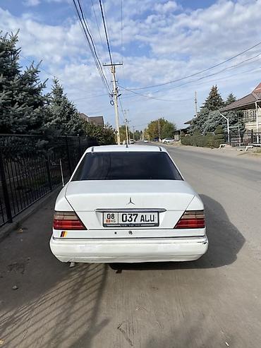 camry se: Mercedes-Benz W124: 1994 г., 2 л, Механика, Бензин, Седан — 4