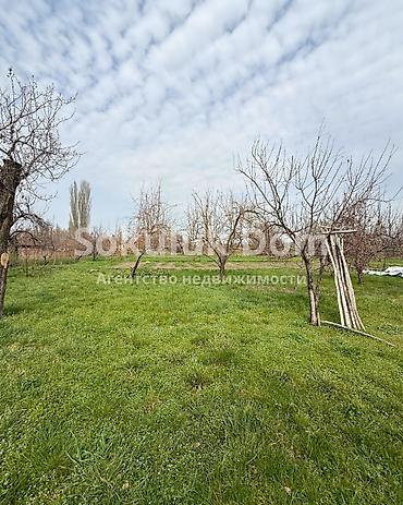 Продажа коттеджей и домов: 🏠Продается дом в с. Сокулук 🟡 Комнаты: 3 🟡 Участок: 13 соток — 7
