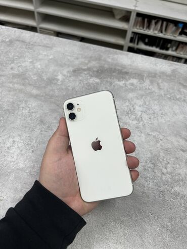 Apple iPhone: IPhone 11, Б/у, 128 ГБ, Белый, 79 %