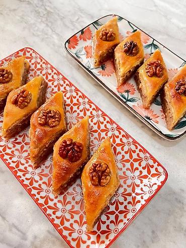 Кондитерские изделия, сладости: Пахлава – королева каждого праздничного стола. Принимаем заказ на — 10