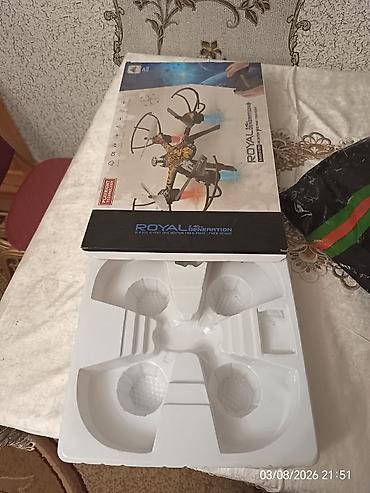 Oyuncaq helikopterlər: RC kvadrokopter dron dəsti Xüsusiyyətlər: - 4 pərlə sabit uçuş üçün — 9