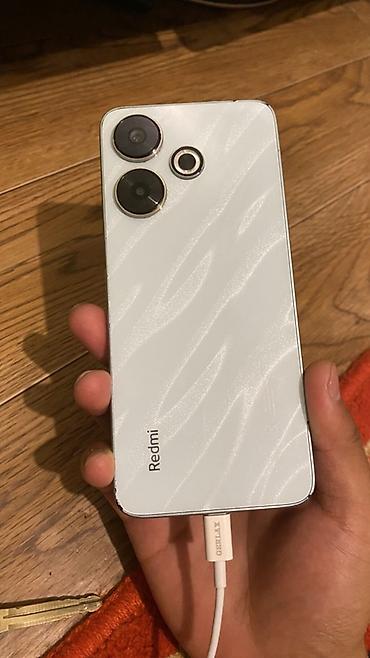 Смартфон Redmi 13 (модель 2404ARN45A), белый. Ключевые