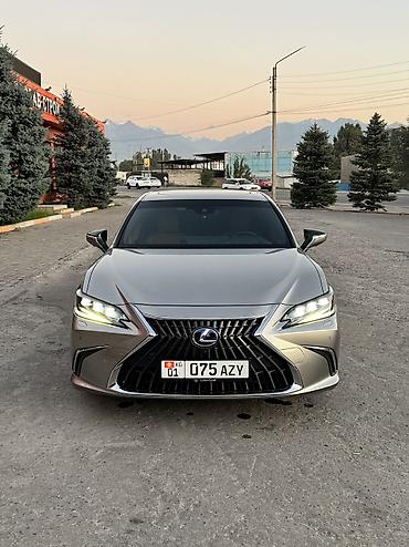 Lexus: Lexus ES: 2021 г., 2.5 л, Вариатор, Гибрид, Седан — 2