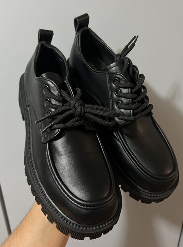 Кроссовки и спортивная обувь: Кроссовки и кеды из подборки на фото. 1) Adidas Samba - Классический — 7