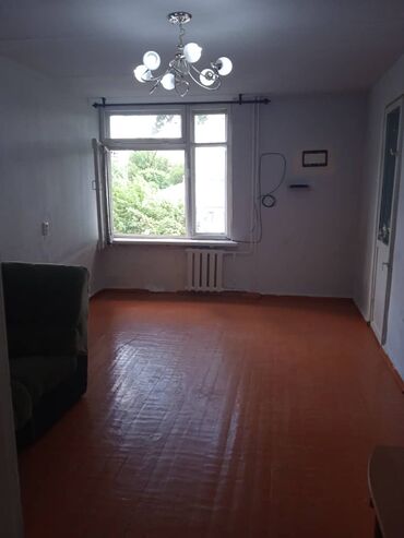 продажа квартиры в бишкеке: 1 комната, 35 м², Индивидуалка, 4 этаж, Старый ремонт