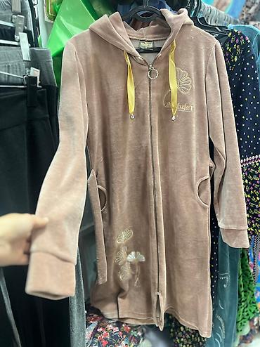 Халаты: Велюровые теплые халаты на любой размер 42 до 62 идут 💯 хлопок — 23