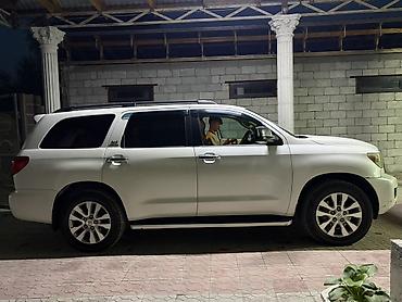 Toyota Sequoia: 2010 г., 5.7 л, Газ, Внедорожник at lalafo.kg Toyota Sequoia: 2010 г., 5.7 л, Газ, Внедорожник