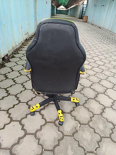 Офис креслолору: Продаю игровое кресло,в отличном состоянии,цена 8500 — 4