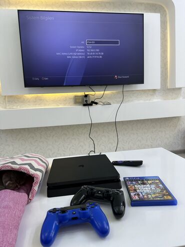 Xbox Series S: Vaxt olmadığı üçün işlədilmir.üstündə gta 5 premium diskivə bütün
