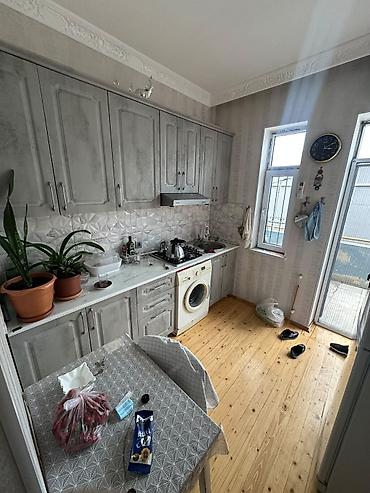 Квартиры: 3 комнаты, 90 м² — 1