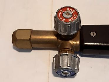 pb swiss tools: Rucka, Rukohvat za autogeno varenje

Novo nije koristeno — 2