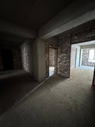 Продажа квартир: 3 комнаты, 110 м², 3 этаж — 8