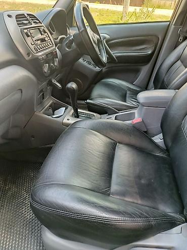 машина кроссовер: Toyota RAV4: 2002 г., 0.2 л, Автомат, Бензин, Кроссовер — 4