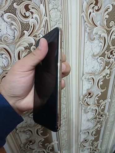 Apple iPhone: IPhone Xs, Б/у, 256 ГБ, Золотой, 76 % — 5