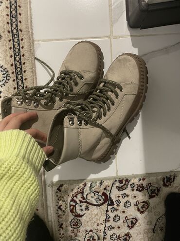 Женская обувь: Ботинки и ботильоны 4F, 36.5, цвет - Бежевый