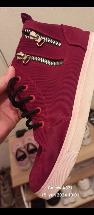 Svitşotlar: Svitşot, 4XL — 22