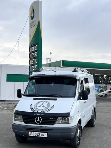 брызговик спринтер: 2Х скат срочная цена 11,999$ Белый фургон Mercedes-Benz Sprinter