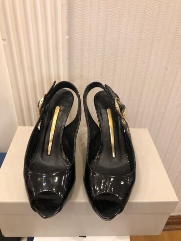 Basanoşka və səndəllər: Ölçü: 35.5, rəng - Qara, İşlənmiş — 3