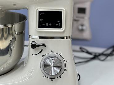 Блендеры, комбайны, миксеры: Кухонная машина Smeg (ретро‑дизайн, цвет кремовый) с верхним — 4
