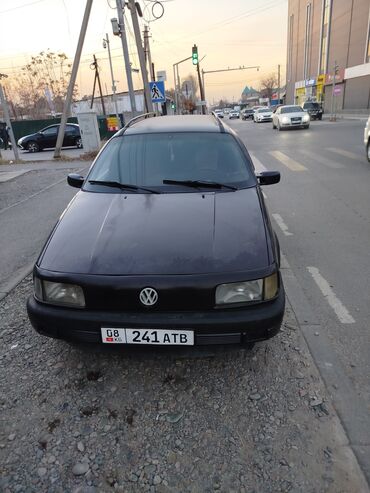 Volkswagen: Volkswagen Passat Variant: 1992 г., 1.8 л, Механика, Универсал — 11