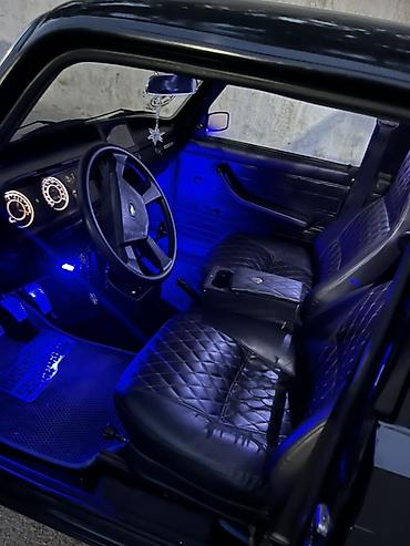 VAZ (LADA): VAZ Lada 2107, qara rəng, sedan kuzov. Klassik dizaynlı xarici — 5