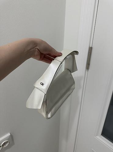 Классические сумки: Новая сумка Charles & Keith - 1000 сом Оригинальная сумка Charles — 5