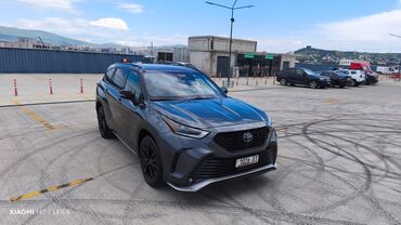 авторынок кыргызстан бишкек авто продажа сегодня: Современный внедорожник Toyota Highlander, выполненный в темно-сером