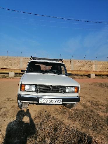 lada 012: VAZ 2104 universal, ağ rəng, arxaötürücülü. Xüsusiyyətlər: - Kuzov: 5 — 10