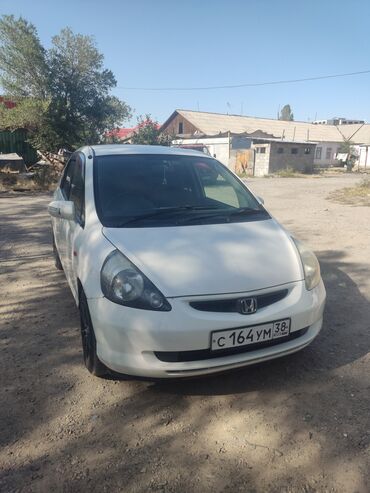аато в рассрочку: Honda Fit: 2005 г., 1.3 л, Вариатор, Бензин, Седан