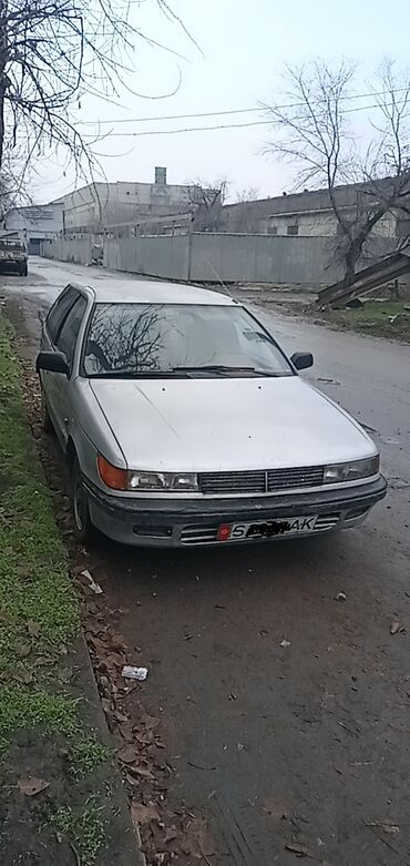 mitsubishi mitsubishi pajero: Mitsubishi Colt: 1989 г., 1.3 л, Бензин