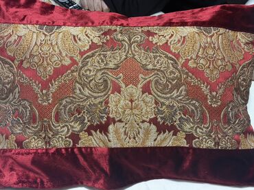 Balış üzləri: Rəng - Qəhvəyi Vilyur Balış üzü — 28