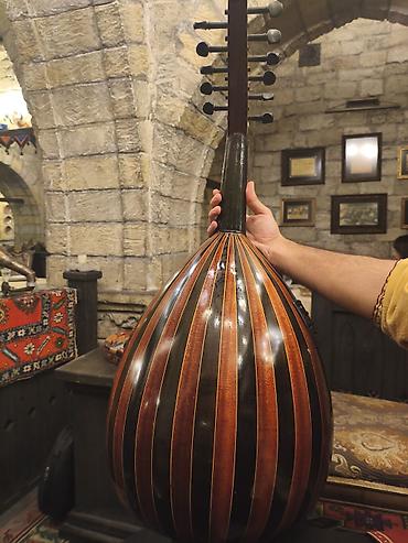 ukulele: Məhsul: Ud (şərq simli musiqi aləti) Təsvir: - Klassik armud formalı — 2
