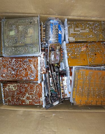 оперативная память gigabyte: Скупка электронных плат и модулей Принимаем: - Платы от старой радио-