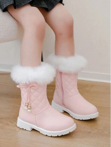 Čizme: Cena:2500din Dostupni brojevi:38 Poručuje se isporuka za desetak — 6