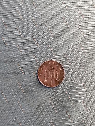 Монеты: Набор жетонов и монет: - 2 жетона «Евромойка» для автомойки — 25