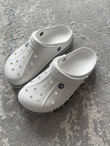 кроксы бишкек цена: Эркектердин сандалийи, 42, Crocs, Жаңы, түсү - Ак, Акылуу жеткирүү