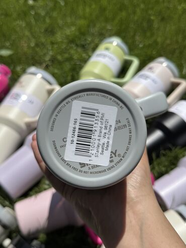 Стаканы: Термокружка Stanley😍😍😍 Объем 1,18л и 0,8л Все цвета в наличии Держит — 25