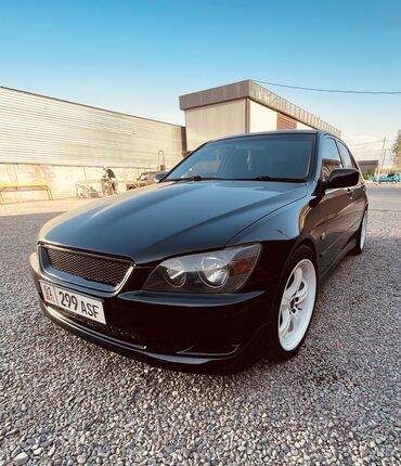 Toyota: Toyota Altezza: 1999 г., 2 л, Механика, Бензин, Седан