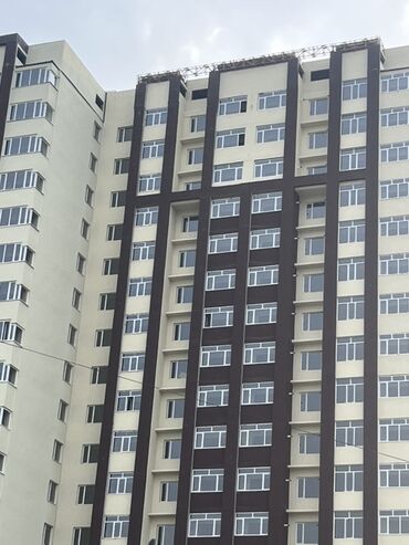 сниму квартиру длительный: 3 бөлмө, 96 кв. м, Элитка, 14 кабат, ПСО (өзү оңдоп түзөтүп бүтүү үчүн)