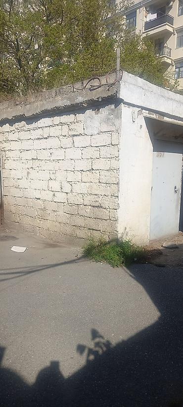как купить гараж: Daş-qaç daşından tikilmiş, üstü beton örtüklü ayrıca tikili — 7